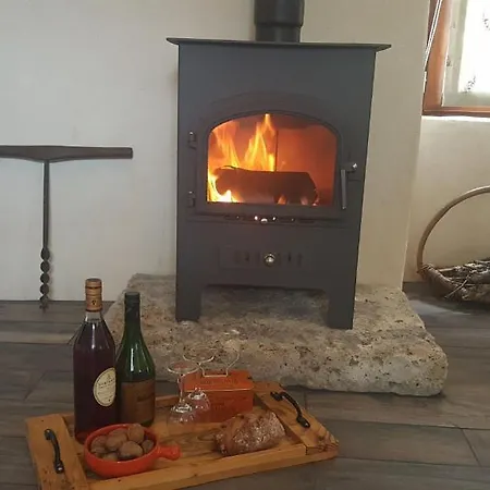 Lpc Dordogne Holidays - Le Petit Coin