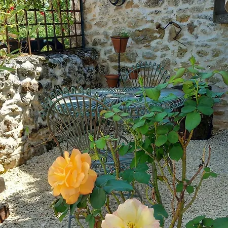 Lpc Dordogne Holidays - Le Petit Coin