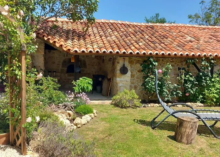 Vakantiehuis Lpc Dordogne Holidays - Le Petit Coin Lussas-et-Nontronneau